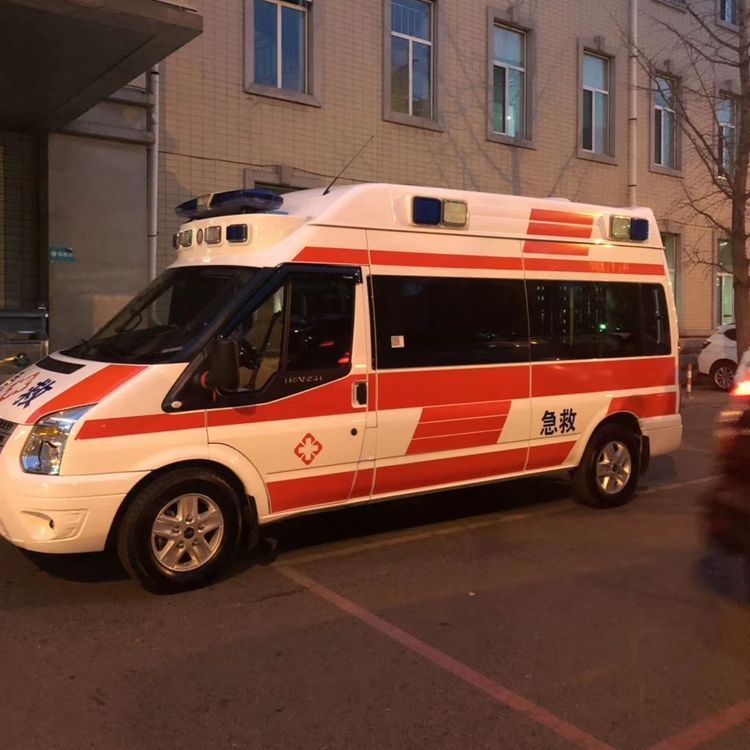 贵溪夜间租赁救护车护送病人转院：安全转运的 8 大核心注意事项
